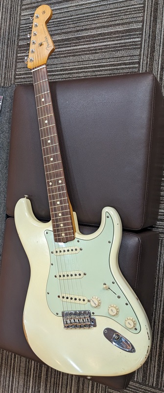 Fender MEX road worn stratocasterの画像